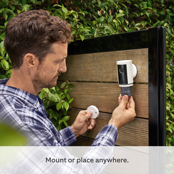 Outdoor Cam 2 Pack with Additional Quick Release Battery