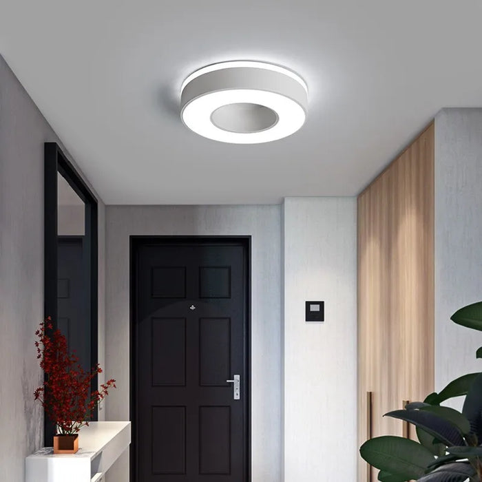 New Design LED Ceiling Light – Modern Corridor, Art Gallery & Balcony Lamp in White & Black - Samanta Factory