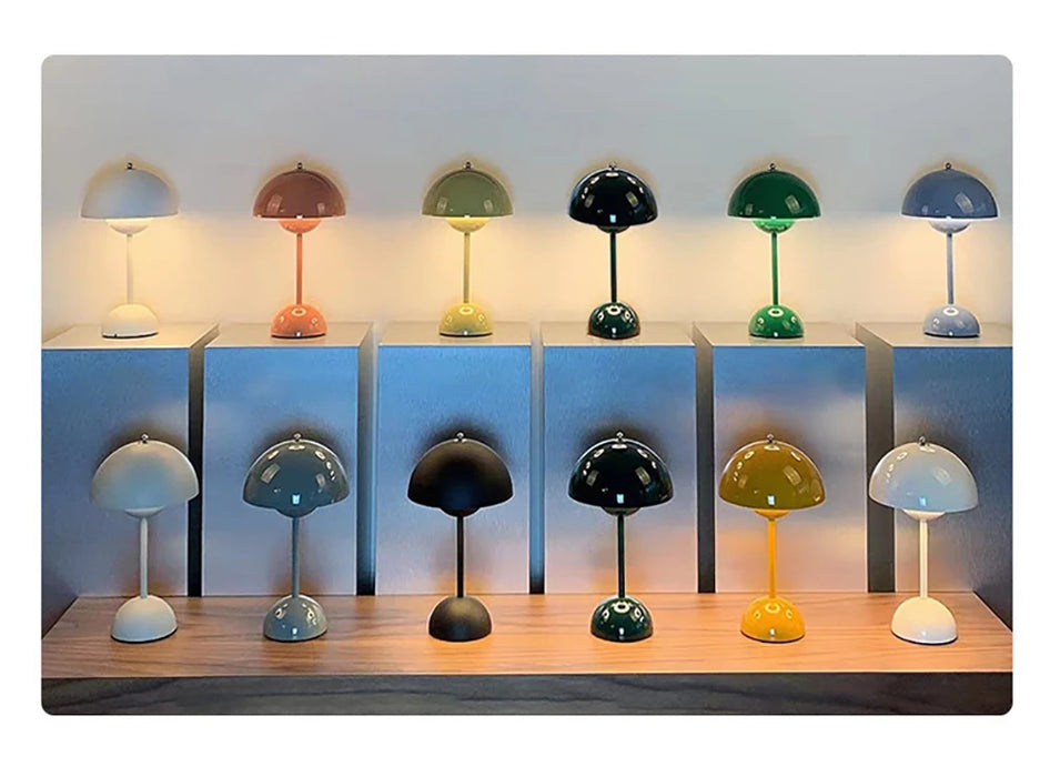 Flower Bud Desk Lamp – Touch-Controlled LED Light with Dimmable Brightness - Samanta Factory