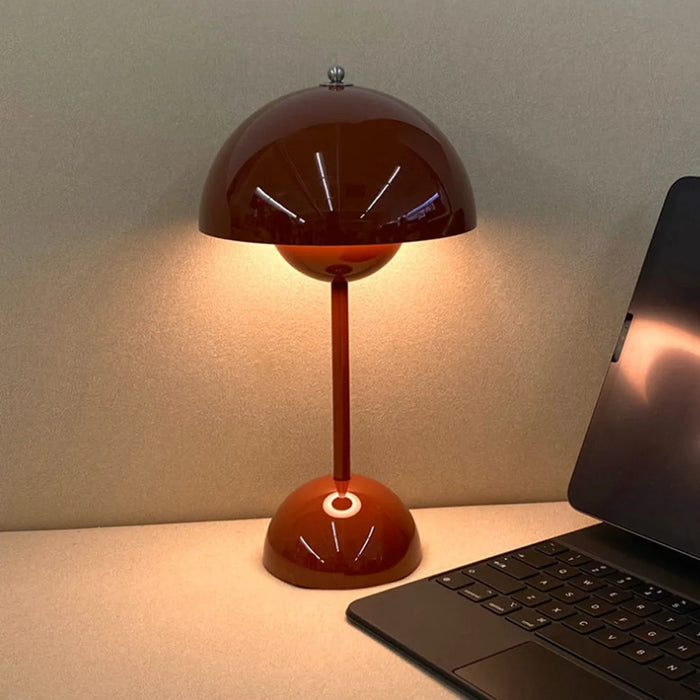 Flower Bud Desk Lamp – Touch-Controlled LED Light with Dimmable Brightness - Samanta Factory