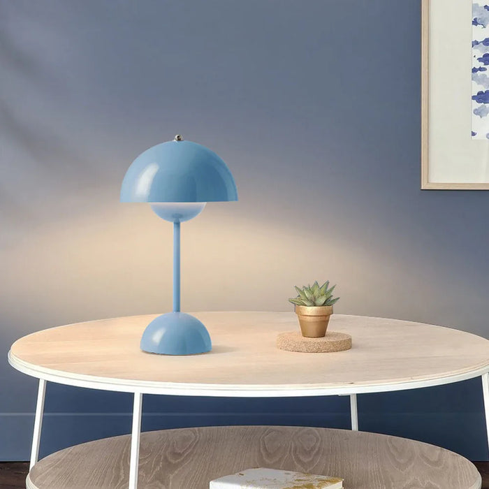 Flower Bud Desk Lamp – Touch-Controlled LED Light with Dimmable Brightness - Samanta Factory
