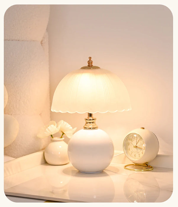 LED Book Light – USB-Powered Ceramic Lamp with Dimmable Color Option - Samanta Factory