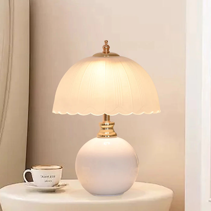 LED Book Light – USB-Powered Ceramic Lamp with Dimmable Color Option - Samanta Factory