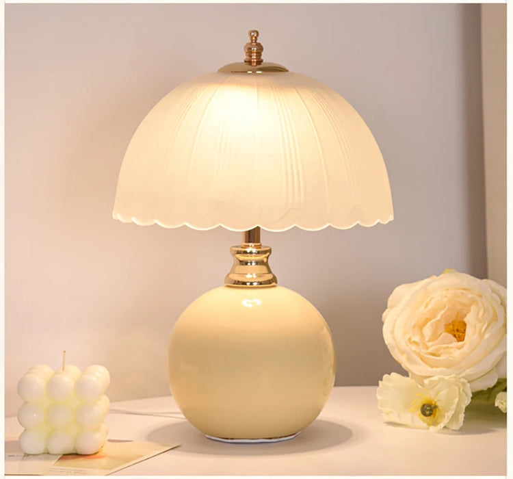 LED Book Light – USB-Powered Ceramic Lamp with Dimmable Color Option - Samanta Factory