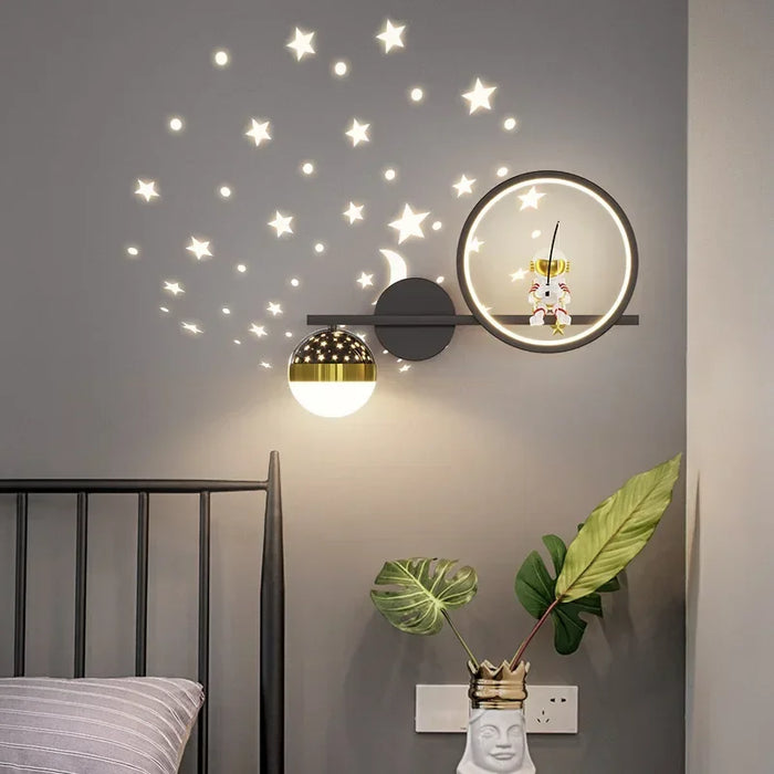 Children’s Wall Lamp – Star Astronaut Projector Light - Samanta Factory