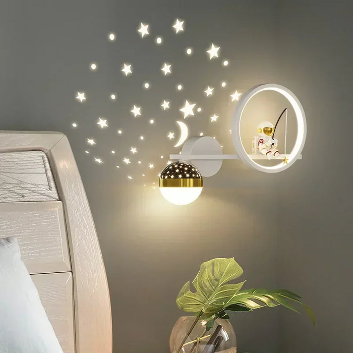 Children’s Wall Lamp – Star Astronaut Projector Light - Samanta Factory